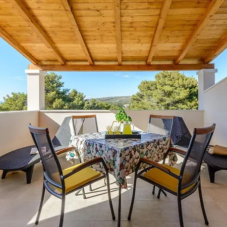 Vesna * Milna (Brac)