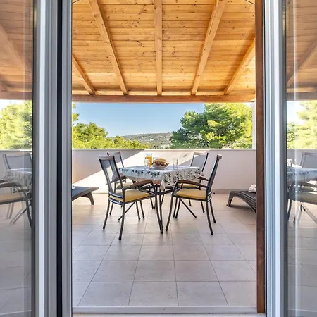 Vesna * Milna (Brac)